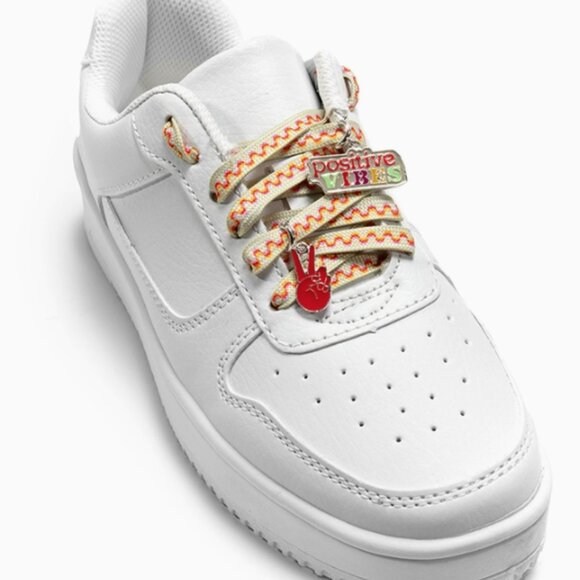 Shoelaces w/ Charms Set - Picture 7 of 8